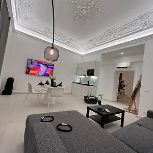 https://la-maison-del-bellantonio.catania-hotels.net