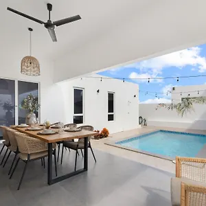 villa-sol-a-luna-mambo-beach.comcaribbean.com/